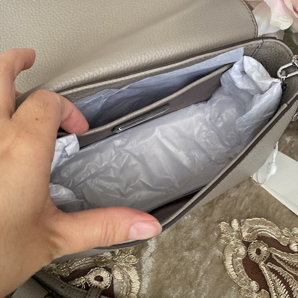 Tory Burch Thea crossbody - Picture 5 of 10